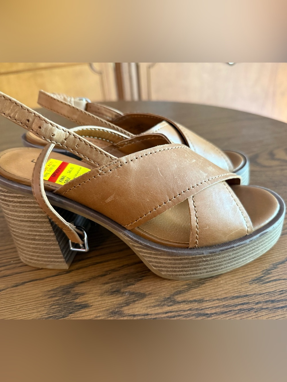 NWOT Lucky Brand Women’s Tan Crossband Slingback Heeled Sandals